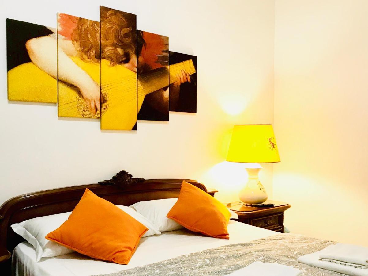 4 Bed Rooms Luxury Apartment Near Colosseum Rome Bagian luar foto