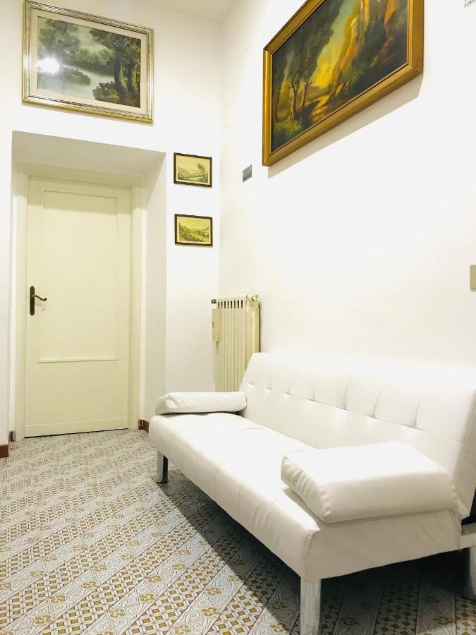 4 Bed Rooms Luxury Apartment Near Colosseum Rome Bagian luar foto