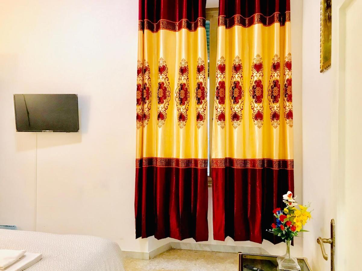 4 Bed Rooms Luxury Apartment Near Colosseum Rome Bagian luar foto