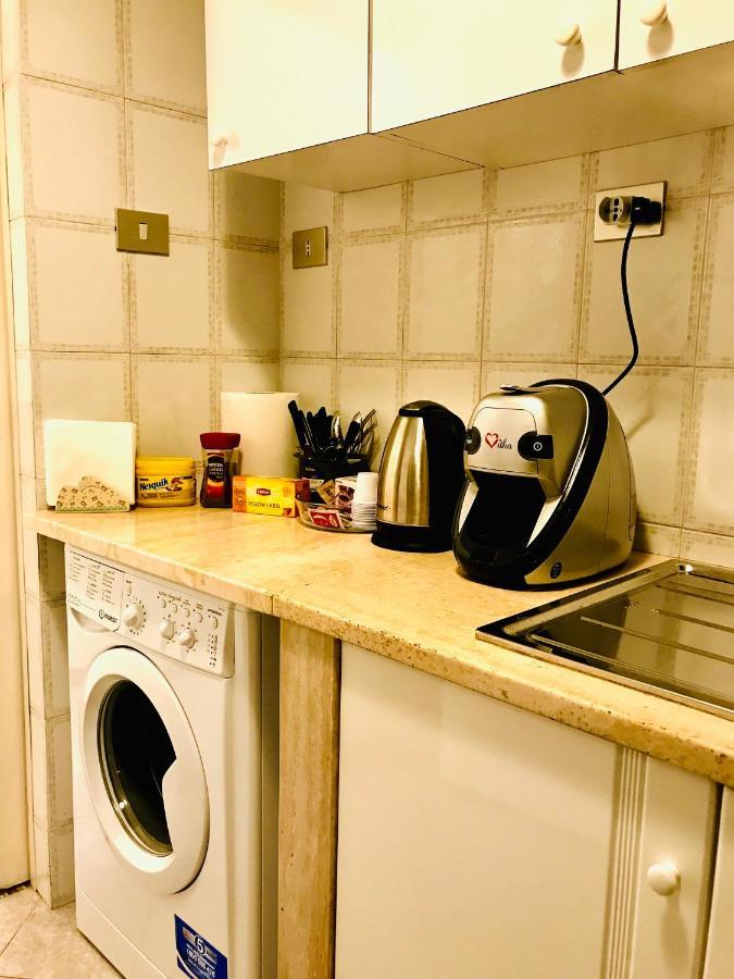 4 Bed Rooms Luxury Apartment Near Colosseum Rome Bagian luar foto