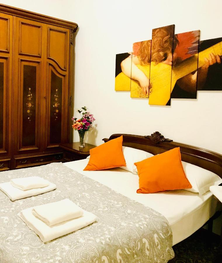 4 Bed Rooms Luxury Apartment Near Colosseum Rome Bagian luar foto