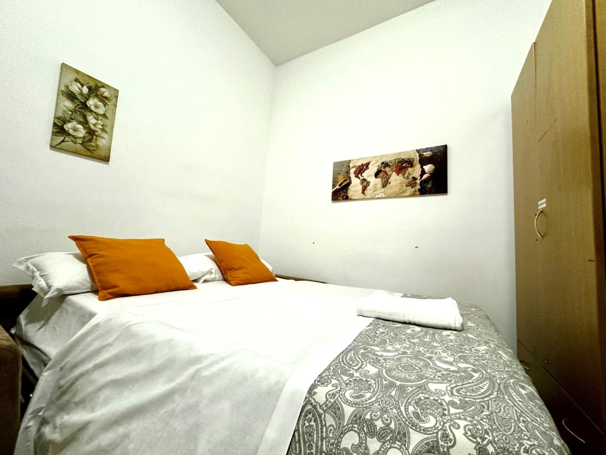 4 Bed Rooms Luxury Apartment Near Colosseum Rome Bagian luar foto
