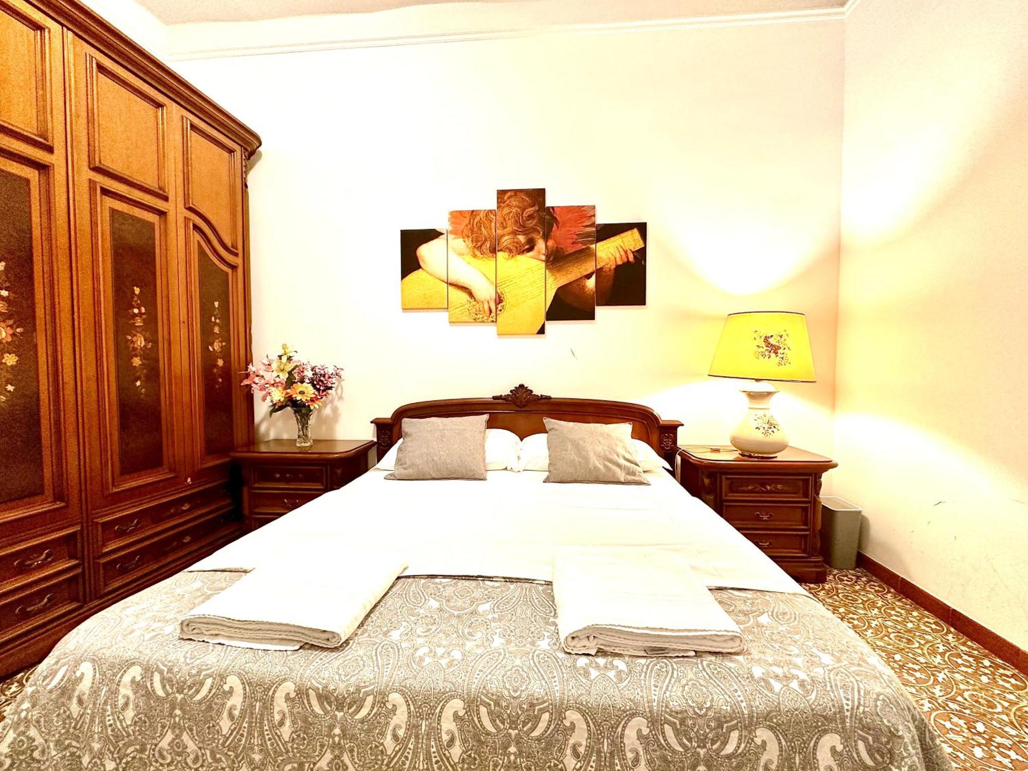 4 Bed Rooms Luxury Apartment Near Colosseum Rome Bagian luar foto